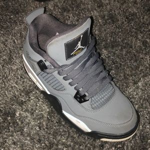 COPY - Jordan 4 wolf grey